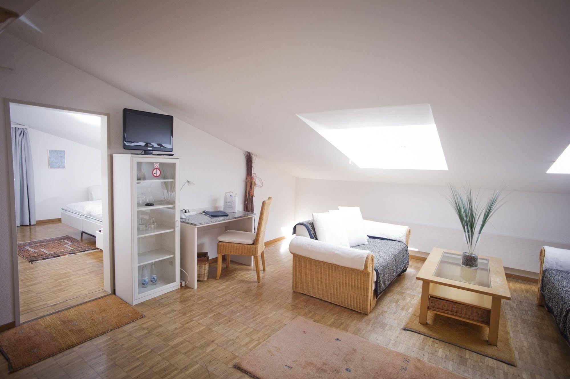 Hotel Hohberg "Next To Bbc Arena" Schaffhausen Exterior foto